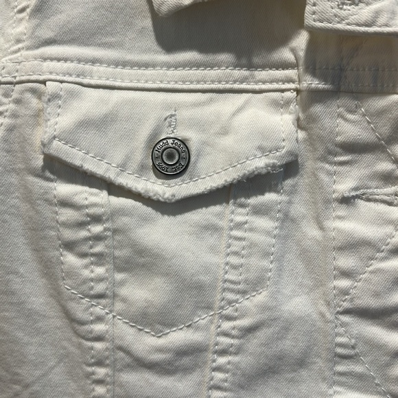EUC Mudd white Jean jacket. Size XS - Picture 4 of 4